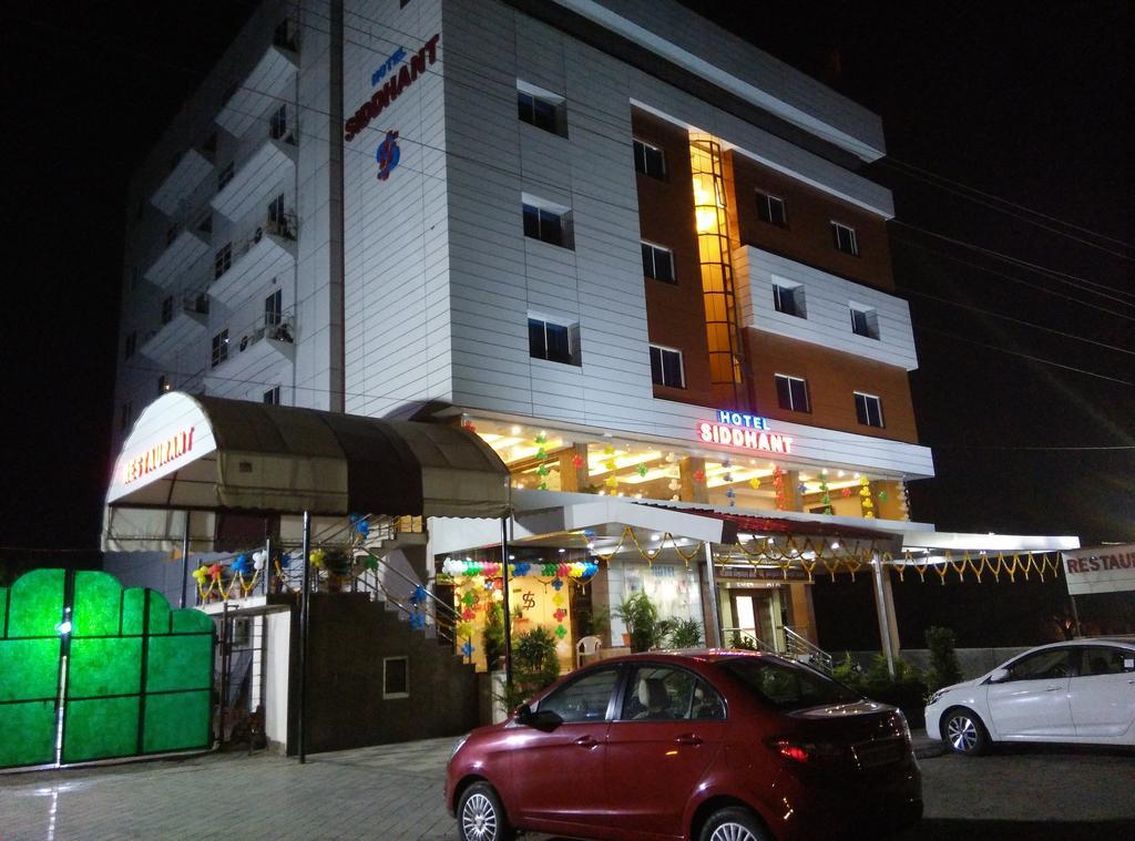 Hotel Siddhant Indore Zewnętrze zdjęcie